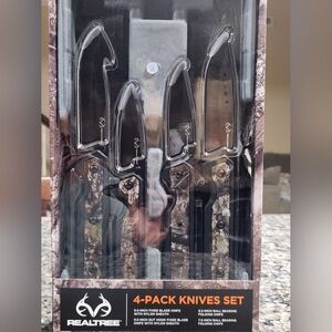 ‼️HOT DEAL SOLD‼️ Realtree Camo 4 Pack Knife Set